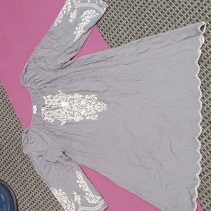 WOMEN'S LG GRAY W/CREAM EMBROIDERY TRIM TUNIC